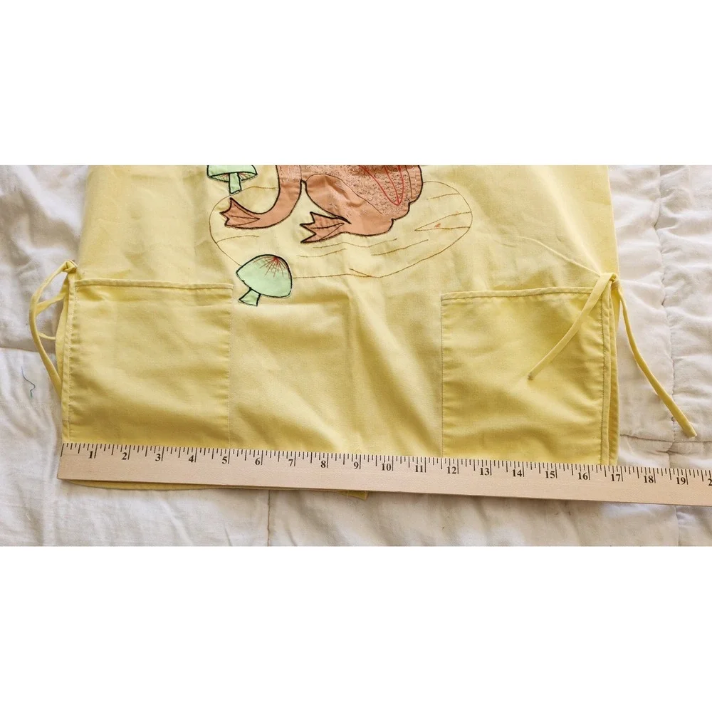 Small Yellow Embroidered Frog,‎ Mushrooms,  Apron,Grandwear, Pockets, Button Up